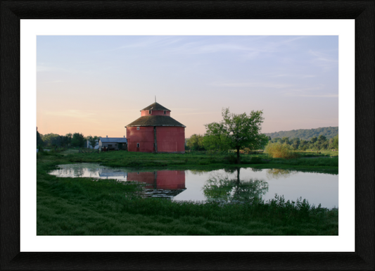 Main image Round Barn