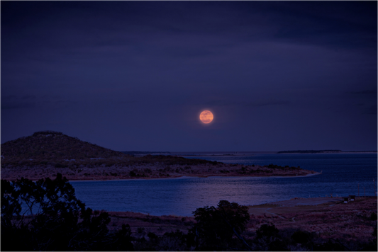 Main image Peak of Lingering Light